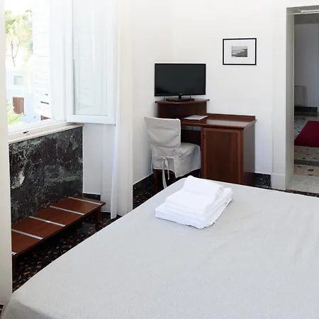 Arlini Ξενοδοχείο *