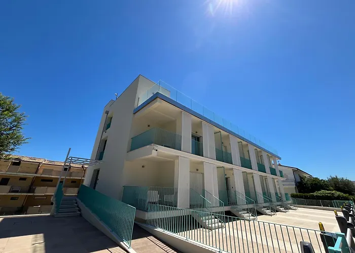 Отель Arlini Пинето